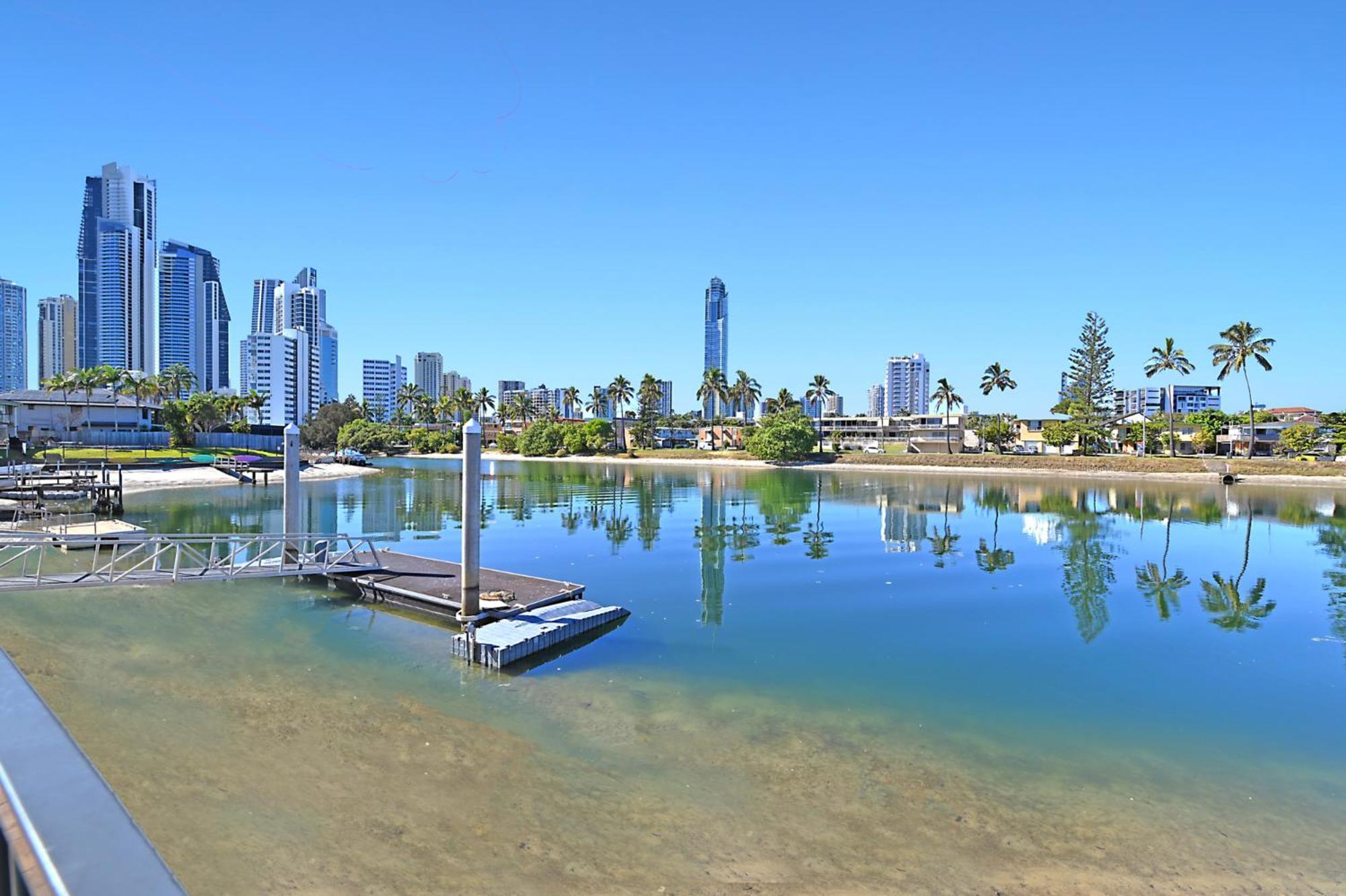 Riverside 4 Bedroom House Unit In Surfers Paradise * Gold Coast